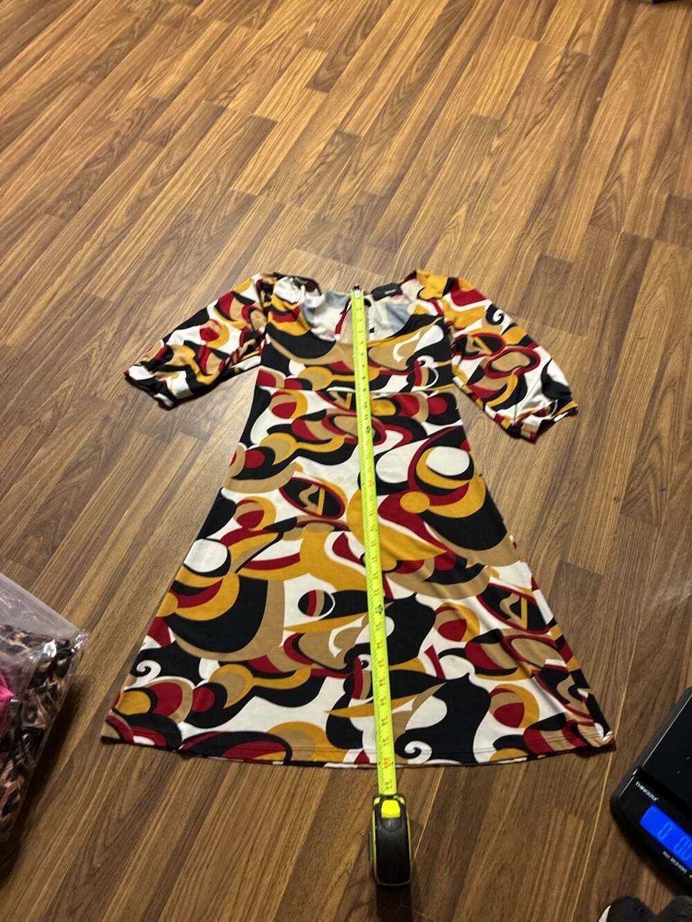 Hypnotik Women's Short Sleeve Abstract Multi-Color Graphic Print Mini Dress